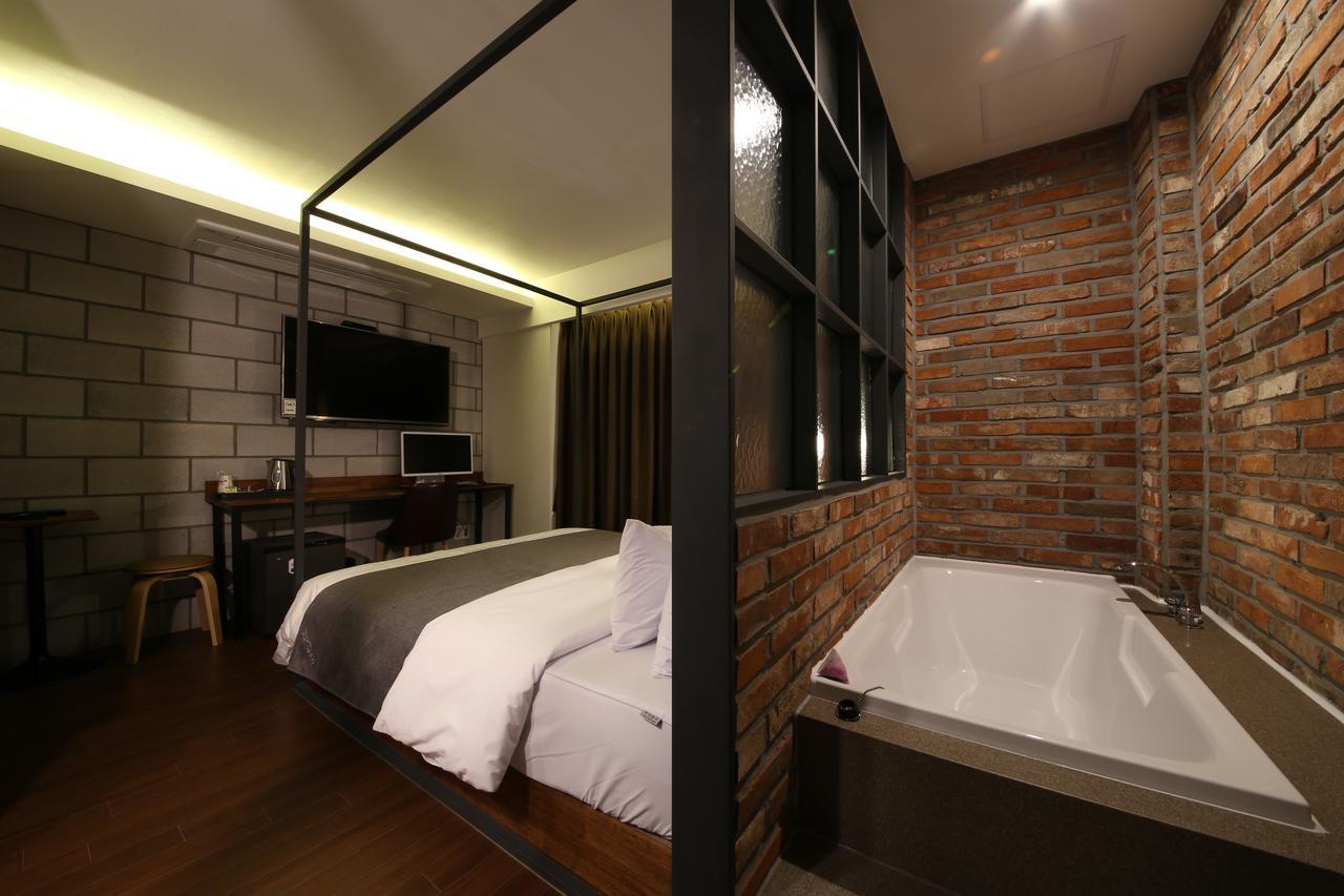 Hotel Chicago Changwon Exterior foto
